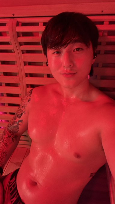 Mr. Zaddy Yang - Follow me on my link in bio for more 😏 https://t.co/pOYaMyVkHI