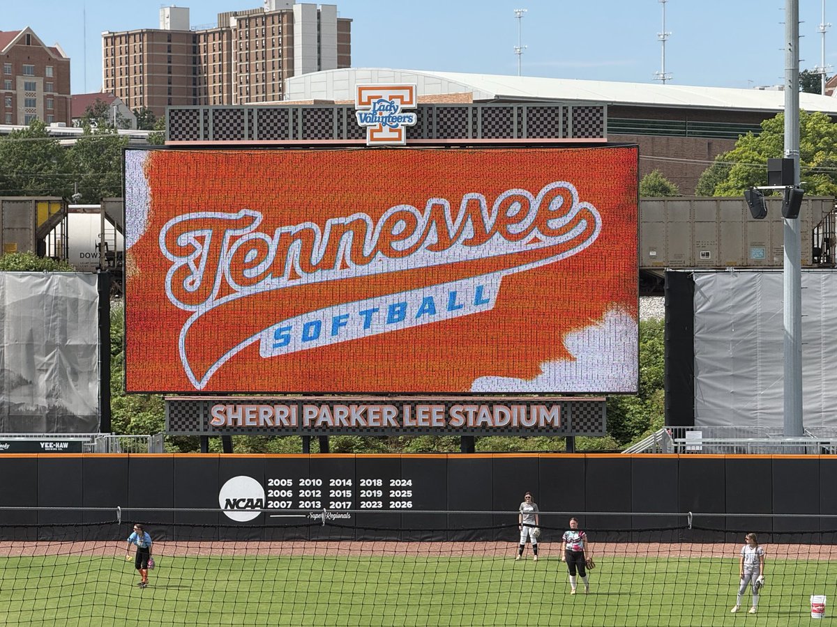 Cboshell_2028's tweet photo. Thank you so much @Vol_Softball for such an amazing camp! I had so much fun and learned a lot this last two days!!! @KarenWeekly @MRhodesSmith @MarcWeekly @TMReneDaddis https://t.co/vbGtjoTaKp