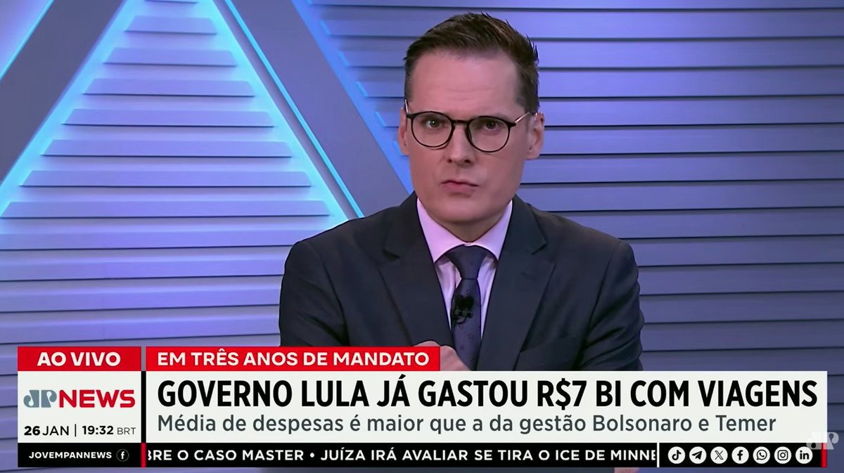 BR_InComum_no_X's tweet photo. R$ 7 bilhões em viagens oficiais do governo federal em pouco mais de 3 anos.Sim, sete bilhões de reais do dinheiro do contribuinte indo embora em passagens, diárias e comitivas.
Enquanto o brasileiro aperta o cinto, paga imposto alto, vê preço de comida e energia subindo e sofre com a falta de investimento real em saúde, educação e infraestrutura, a máquina pública segue gastando como se o dinheiro nascesse em árvore.
E o mais curioso: tem gente que ainda acha que o maior problema do Brasil é o Elon Musk.
Enquanto isso, o governo federal já ultrapassou a casa dos 7 bilhões só em viagens a serviço.
O que você acha?
Onde realmente deveria estar o foco da cobrança?
#GastosPúblicos #Transparência #DinheiroPúblico #CustoDeVida #Inflação #ViagensOficiais