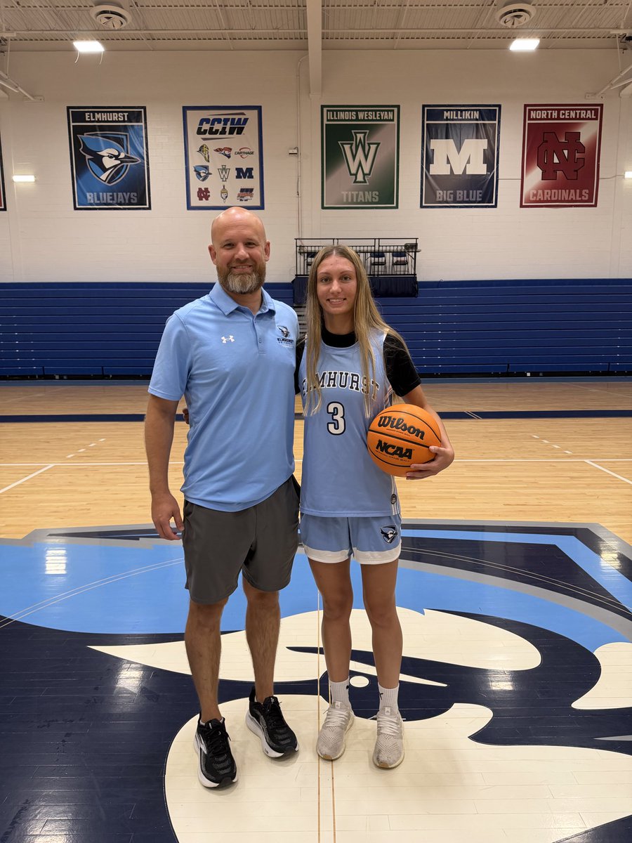 NoveaBrandon3's tweet photo. After a great visit I am honored to receive an offer from Elmhurst University! Huge thank you to Coach Tucker and Coach Maia for believing in me and giving me this opportunity. Excited to keep working! Go Bluejays💙🏀
@Cam_I_am5 
@cityelitebb 
@CoachCWilson 
@ElmhurstU_WBB 
@CMarcusTucker