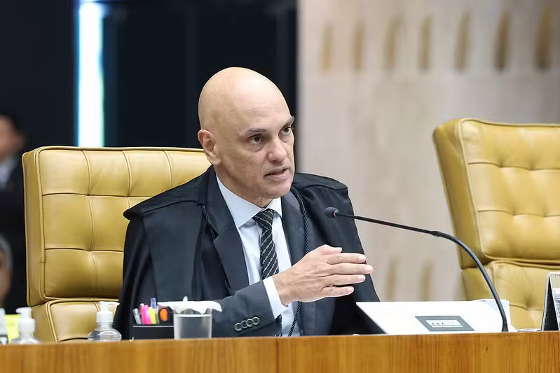 g1's tweet photo. STF tem maioria para condenar Eduardo Bolsonaro por coação em processo sobre trama golpista https://t.co/7woRUgMFa2 #g1 https://t.co/xzyMv6ghb6