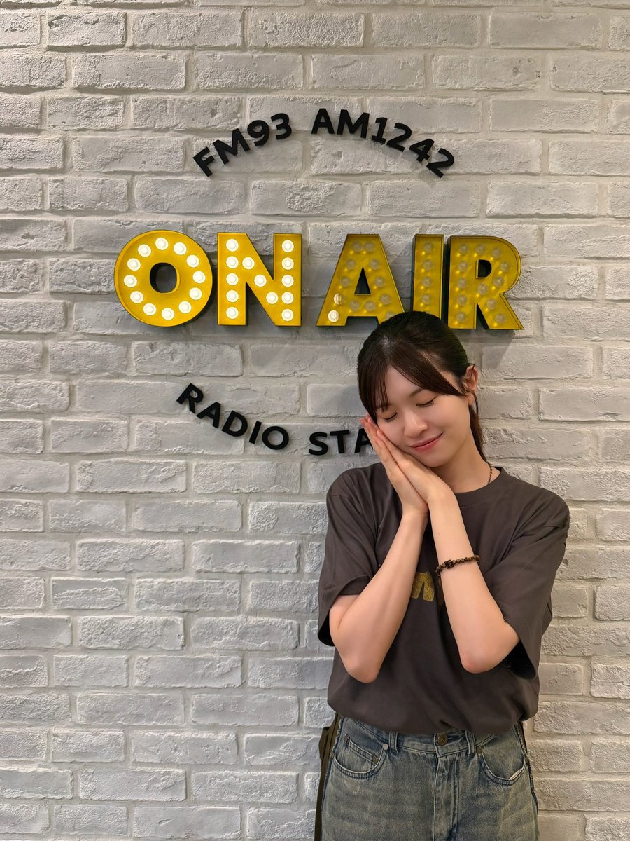 konoka__ann0's tweet photo. #松田好花 のオールナイトニッポン0
お聴き頂きありがとうございました!

東京タワーが好きなパーソナリティです🗼

5️⃣0️⃣ 🆚 5️⃣0️⃣
どうなる番組グッズ…🔜

#松田好花ANN0

17LIVE(イチナナ)アフタートーク
👉https://t.co/E0iI41Ch8J

タイムフリー
👉https://t.co/JcI5EZDpbp https://t.co/FWwiF3HecG