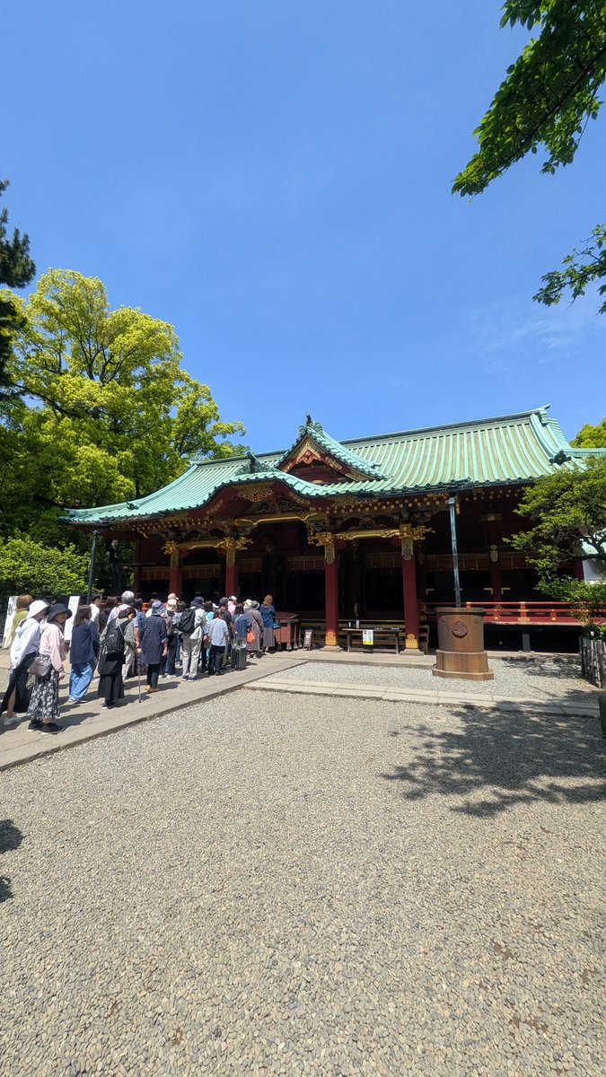 urusaiinu's tweet photo. 根津神社
2026.04.19
東京文京区根津鎮座
日本武尊が創祀したと伝わる。
主祭神は須佐之男命、大山咋命、誉田別命

つつじで有名な神社として知られています。
参拝した日はつつじまつりが開催されている期間ということで沢山の人が💦
3000株のつつじが植えられているというつつじ苑のつつじはとても綺麗です。
御朱印は書置きでしたが拝受いたしました。
つつじまつり期間限定の御朱印もあり頼まれていたので代理で授かりました。
#根津神社 #神社参拝 #御朱印 #東京十社 #つつじまつり