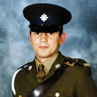 KeyserSosse's tweet photo. 18th June, 2010

Trooper Ashley David Smith, aged 21 from York, of the Royal Dragoon Guards, was killed by an IED blast whilst improving security near a checkpoint in Nahr-e Saraj, Helmand Province, Afghanistan 

Lest we Forget this brave young Yorkshireman who gave his all 🏴󠁧󠁢󠁥󠁮󠁧󠁿🇬🇧 https://t.co/9RMwUhv4Aw