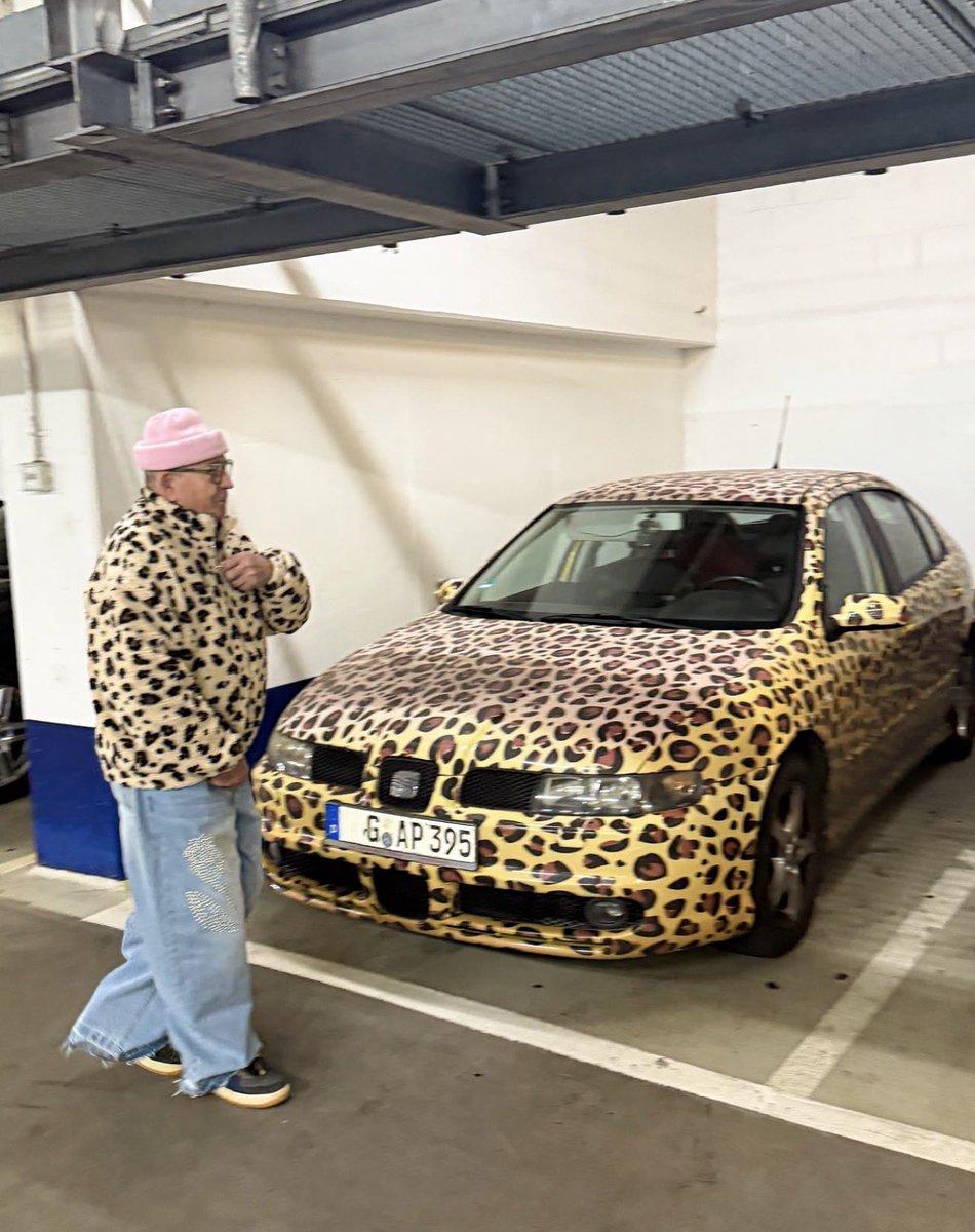 HardestFitPics's tweet photo. Gramps came out matching the whip 👴🏻🐆 https://t.co/rnN9oKl1u3