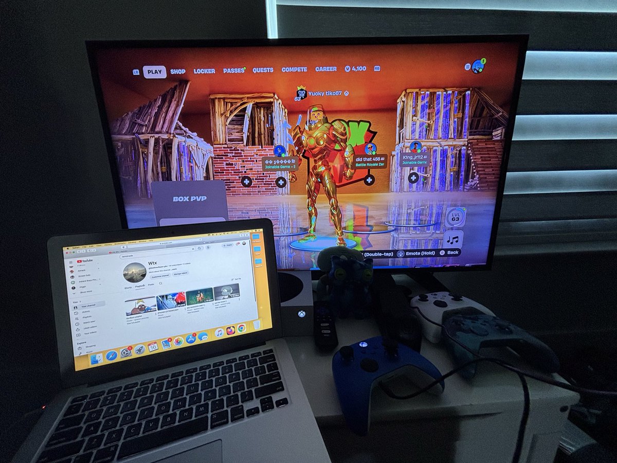 mattplaysvr's tweet photo. Can yall please rate my setup no hate https://t.co/NaBzLDGqNg