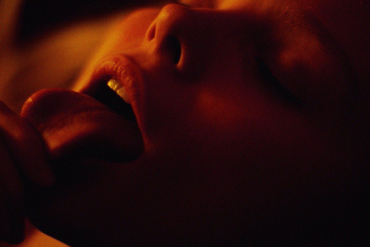 neversleeps29's tweet photo. Feed Her https://t.co/M46ujDTAak