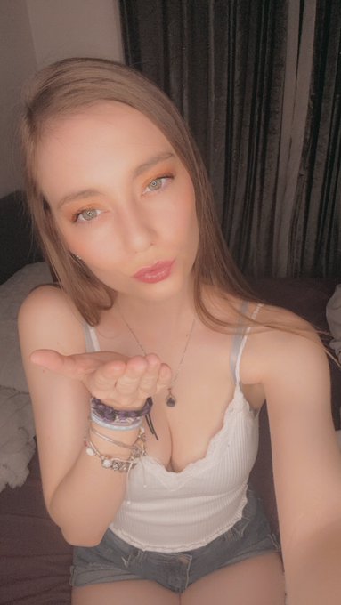 Babykay - Am I cute check out my free trial https://t.co/0vw4lI3D03 https://t.co/F7SQ5wXbXy
