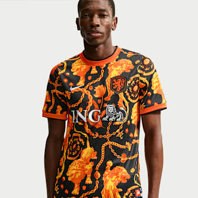 ClothesUndrCost's tweet photo. Just Landed — the #Nike Netherlands x Patta Men's Academy Pro Short-Sleeve Soccer Top

$72 at Nike, no code needed
https://t.co/VyNDJRxY7Y https://t.co/J5lHNZFdY3