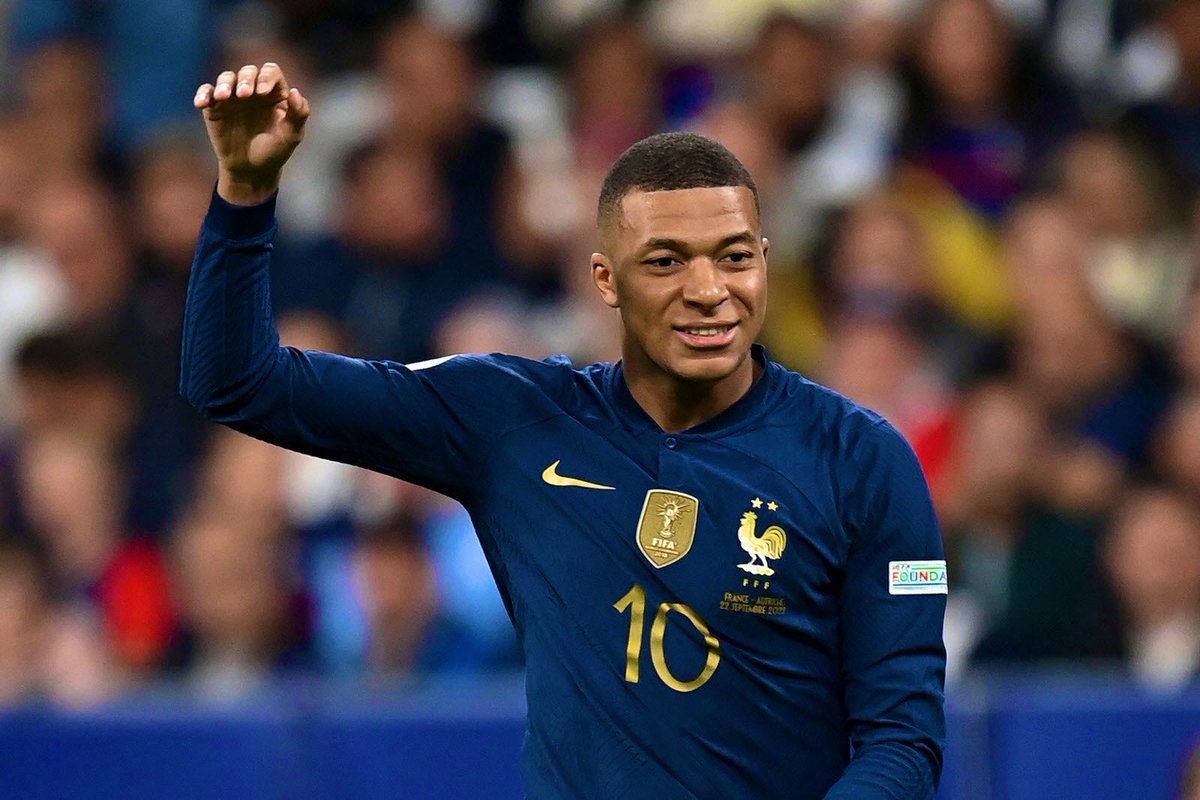 FootballSpot__'s tweet photo. 🇫🇷 Kylian Mbappé becomes France’s all-time top goalscorer with 58 goals! https://t.co/61cBVKTnTd