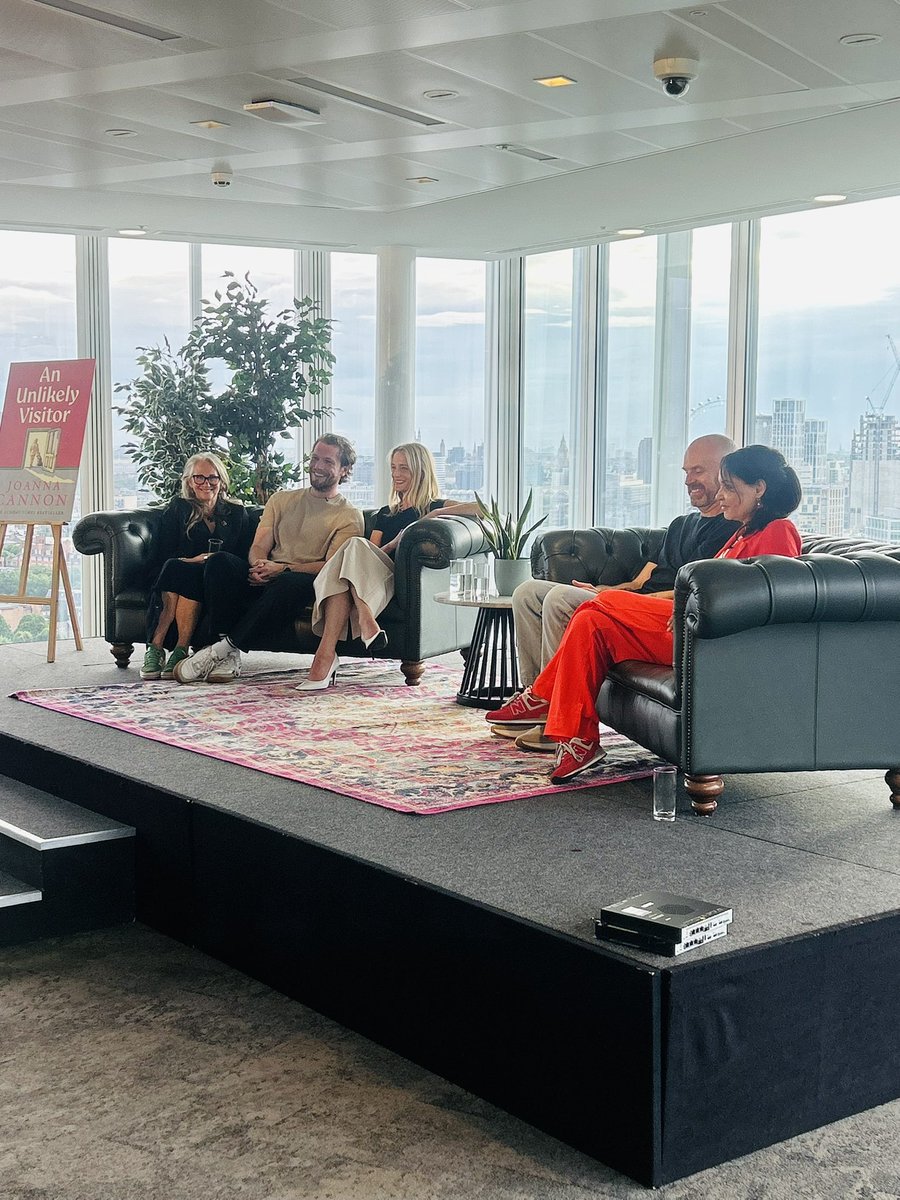alisonbarrow's tweet photo. Back here for a min, reflecting back to when I first met @JoannaCannon long before she was published. Now she's released 3 works of non fiction &amp; 4 novels. Amazing. 🎉 Beautiful. Tonight we joined her for the launch of #AnUnlikelyVisitor A tender novel of hope and finding. ❤️❤️ https://t.co/ziM0h2qo3A