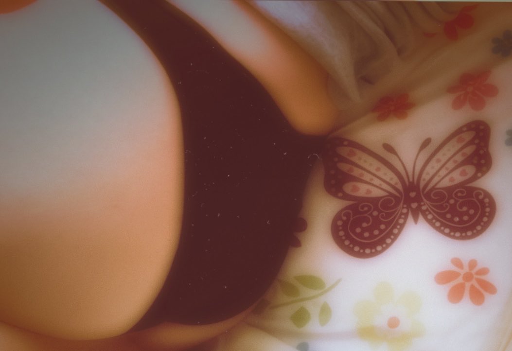 prettydeadmiki's tweet photo. Ass so big it doesn’t fit the frame (˵ ¬ᴗ¬˵)

#nsfwtwtً  #femboy #subtwt https://t.co/OFk8x9aFCW