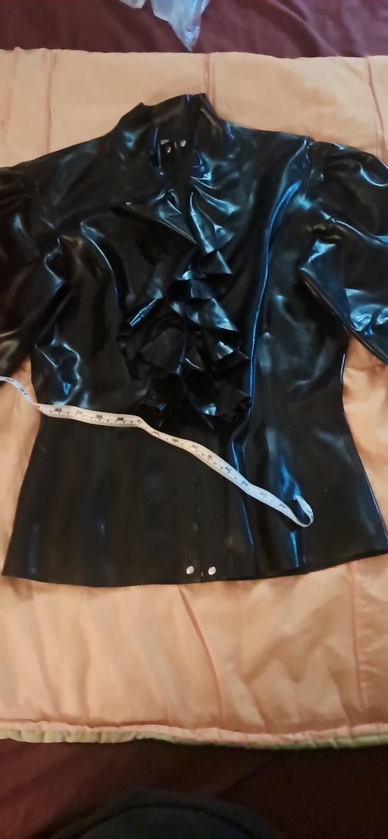 imherdroid's tweet photo. @mywife_latex I have 2 items that may interest u. https://t.co/FIvtxccdcI