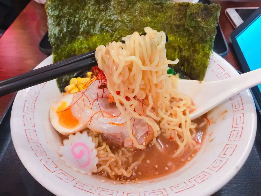 PuppetMasterRon's tweet photo. Just got ramen cravings, and my person’s already holding my favorite bowl with extra narutomaki. Small things hit different ， https://t.co/IgDF65Hh2J