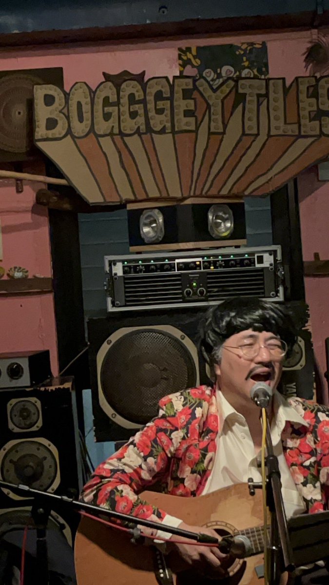 BoGGGeY's tweet photo. ビートルズ初期、中期、後期、ソロ期の4ステージに分け衣装チェンジしながらのボギートルズ。正直、中期ジョンを意識したコスプレが微妙すぎるのは認めるが…これが限界です笑。 https://t.co/QfoFuIJCnn