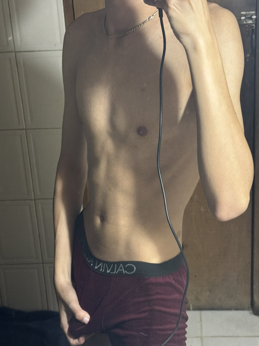 darknovaaaa's tweet photo. Quieres que me lo quite? 
Telegram al dm 👅🥵 https://t.co/MDA5lOodxj