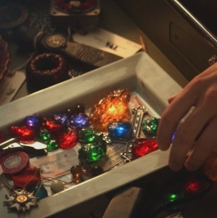 Comicodigy's tweet photo. If Doom invades the TVA he could gain access to an unlimited amount of Infinity Stones https://t.co/bi8KJRgz8L