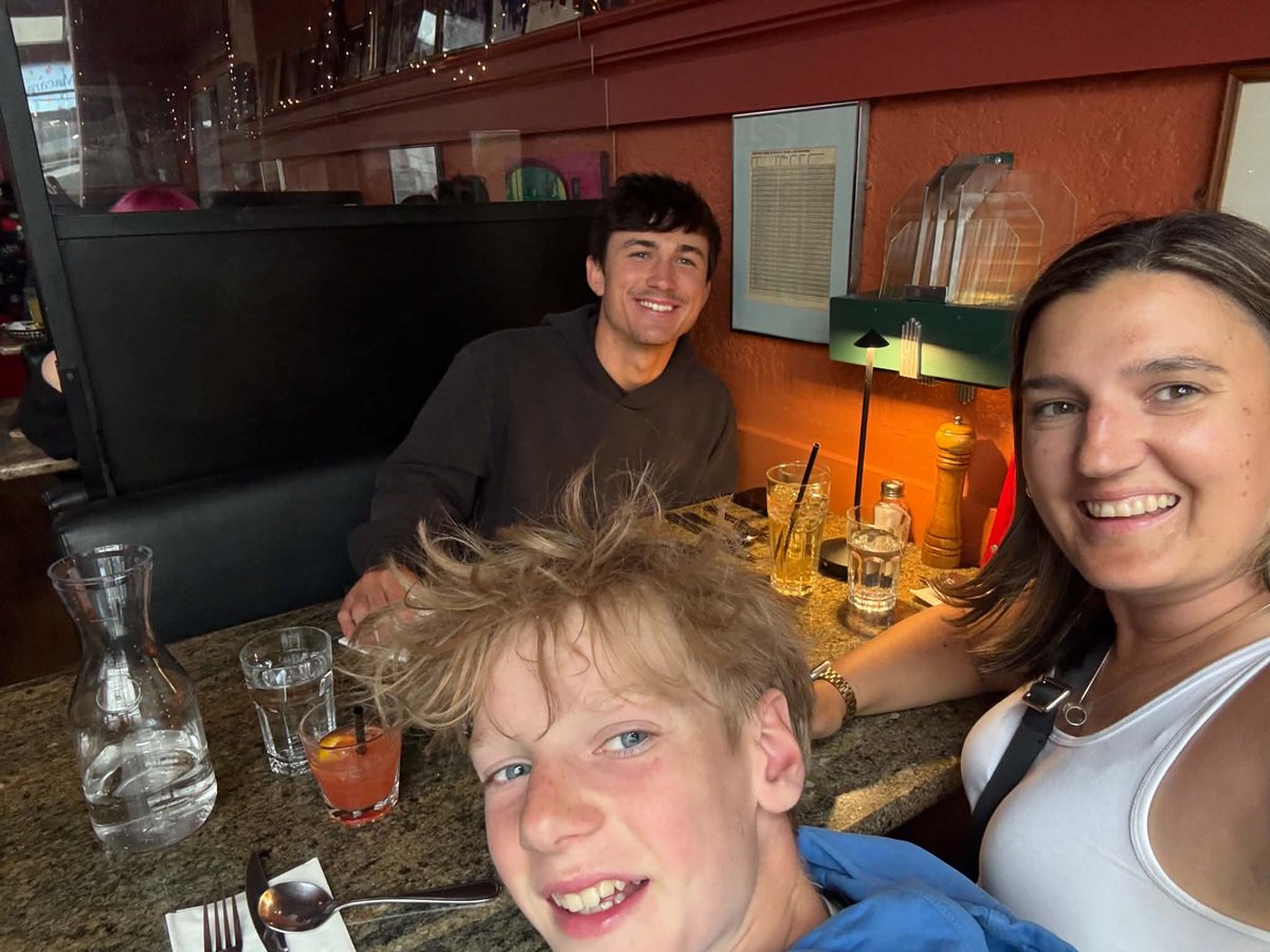 HarbourCats's tweet photo. So —Matt Westley of George Mason did a thing today.
He hit a bomb off the Pagliacci’s sign in left centre in a W over Edmonton —so he won cheesecake! Out with the Birds, his host family, a well-deserved meal at world-famous Pags! (Does that not make him a Victoria resident now?) https://t.co/KxCEVGmFp1