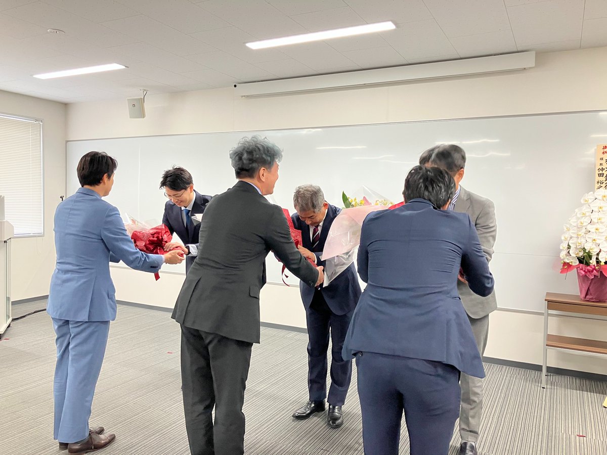 AeroEdge_IR's tweet photo. [Officially Joined!]
As of yesterday, all procedures are complete and ONO PLANT has joined AeroEdge group 👏
The flower presentation and roundtable marked the first step toward a strong partnership and shared growth.
#AeroEdge #ONOPLANT https://t.co/cq3IP0qIpn