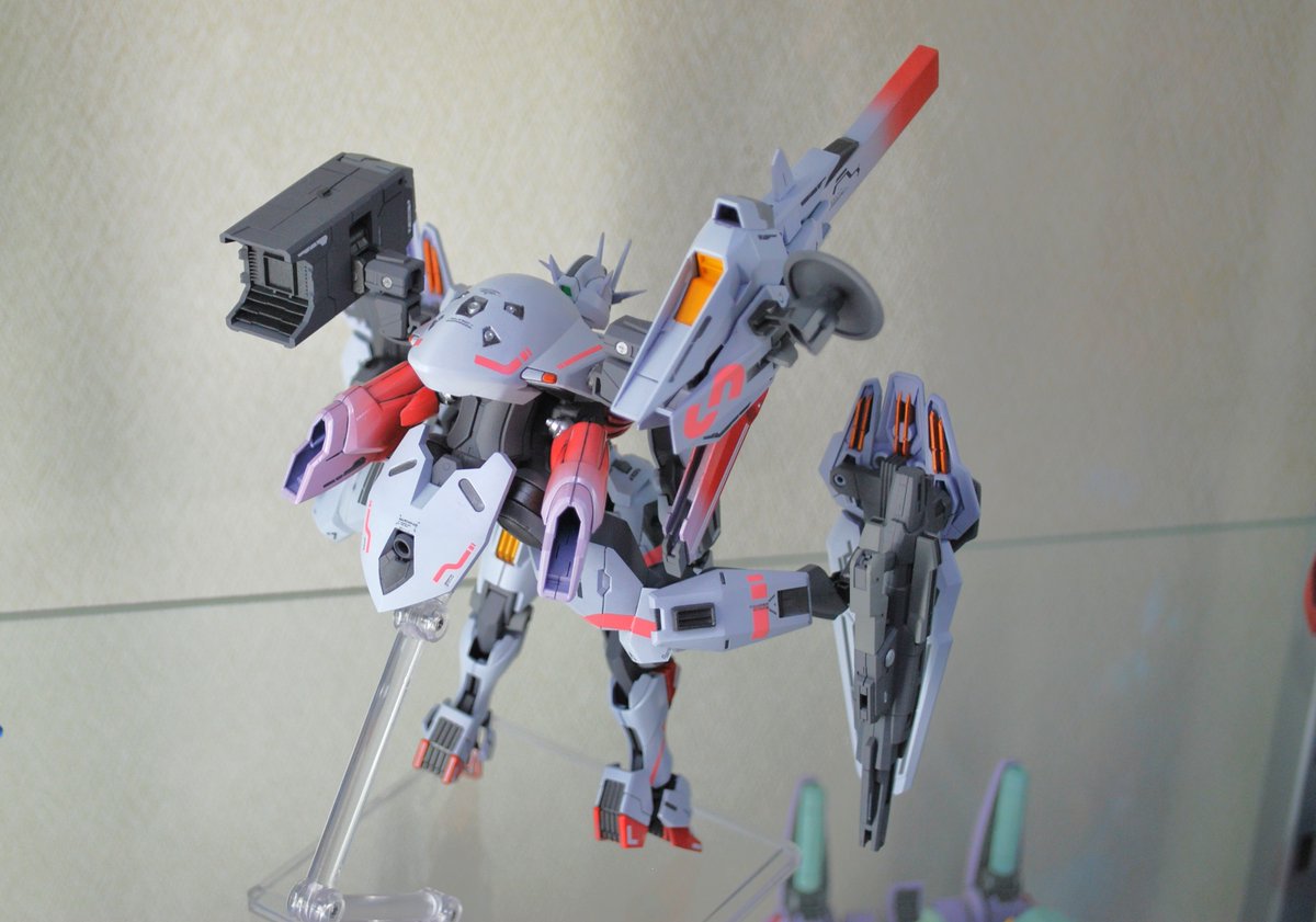 hobbygateatsugi's tweet photo. おはようございます！
本日も製作スペースやってます！
夕方頃には入荷品も並ぶ予定ですのでお買い物も是非。

写真は
エアリアル・オルタナティブ（製作 ケン様）
T-self氏のキャリバーンと対になるように製作されてます。
コンセプト揃えた合作で楽しい雰囲気が伝わってきますね♪
#水星の魔女 https://t.co/zcxuX0rRgS