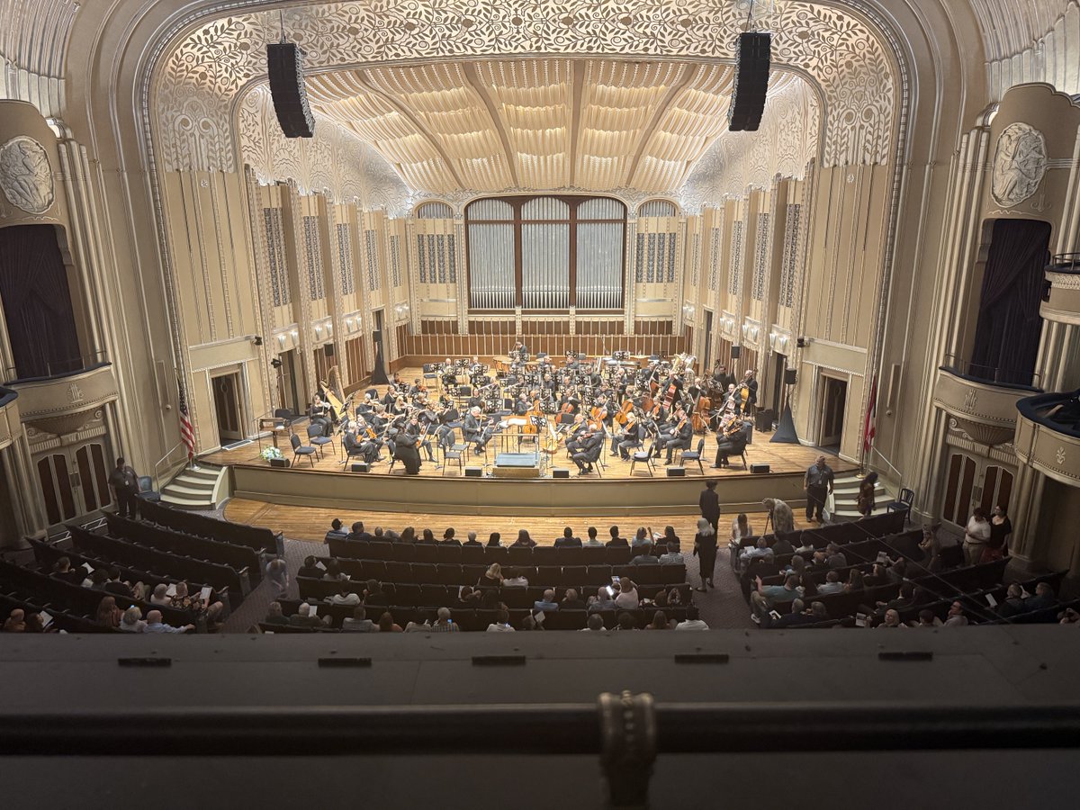 JohnHewko's tweet photo. Attended a concert by the Cleveland Symphony celebrating the bicentennial of Western Reserve Academy where I went to high school + joined by 900 other alums including my sister Annetta who graduated a few years after me @WRApioneers https://t.co/Mjx8qW2ajM