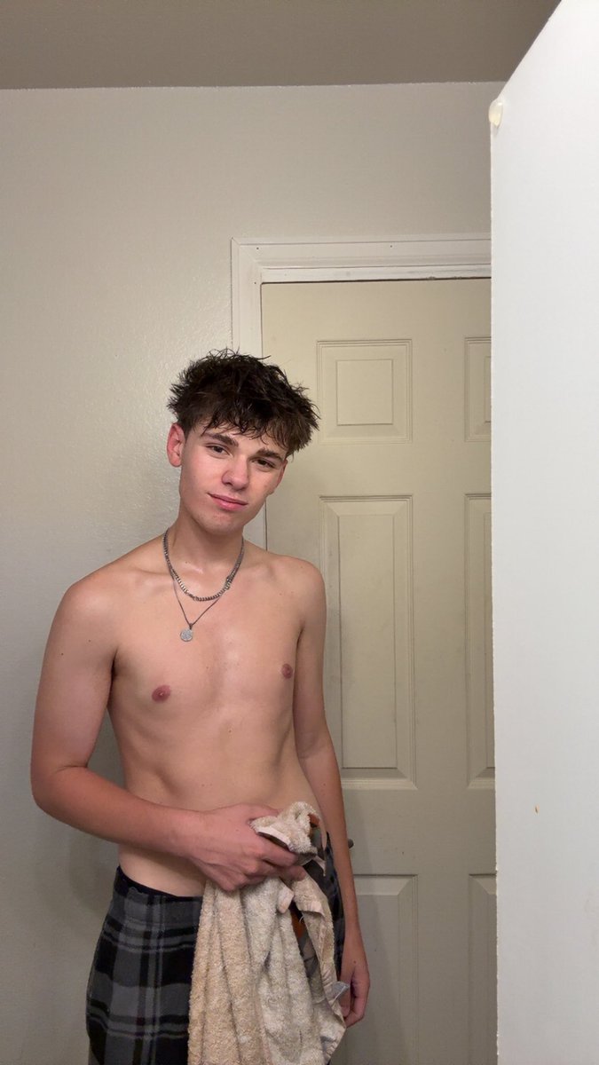 TwinkieDilllon's tweet photo. @Tannerjohn812 Why have you been ignoring me @Tannerjohn812 https://t.co/zC1oJyTrZo