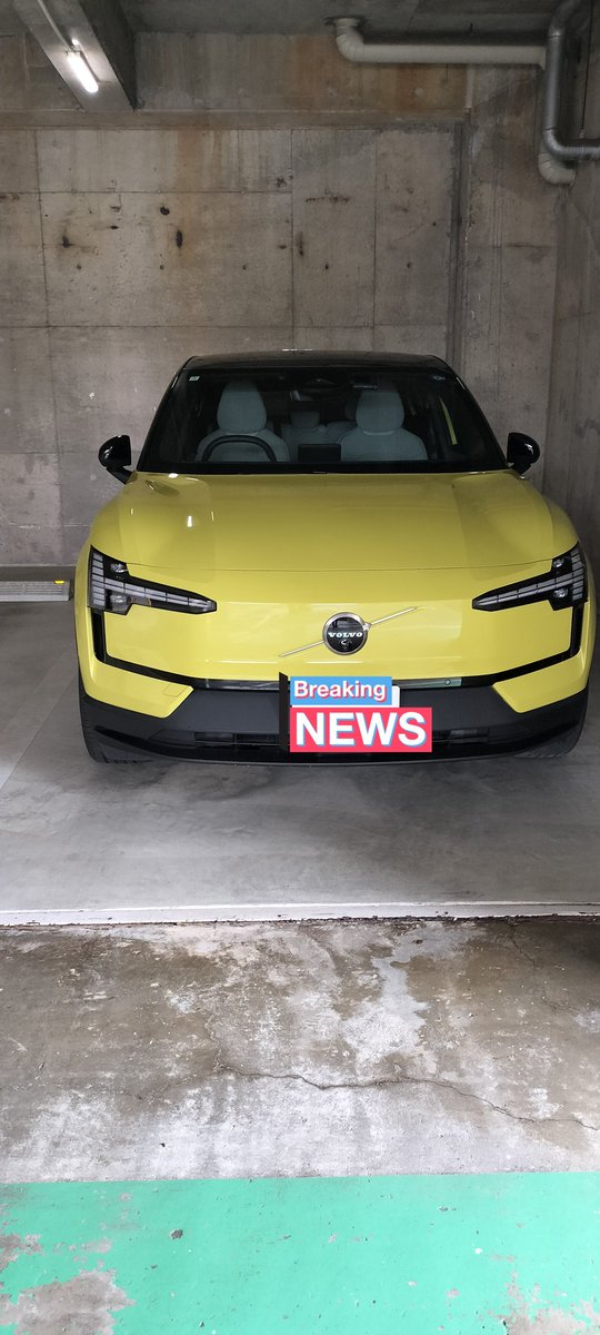 eclair_ev's tweet photo. 代車
他人が作った電気自動車に初めて乗るかもしれない
iPadの電池残量みたいに車の電池残量が出てる https://t.co/wbZH8xChyA