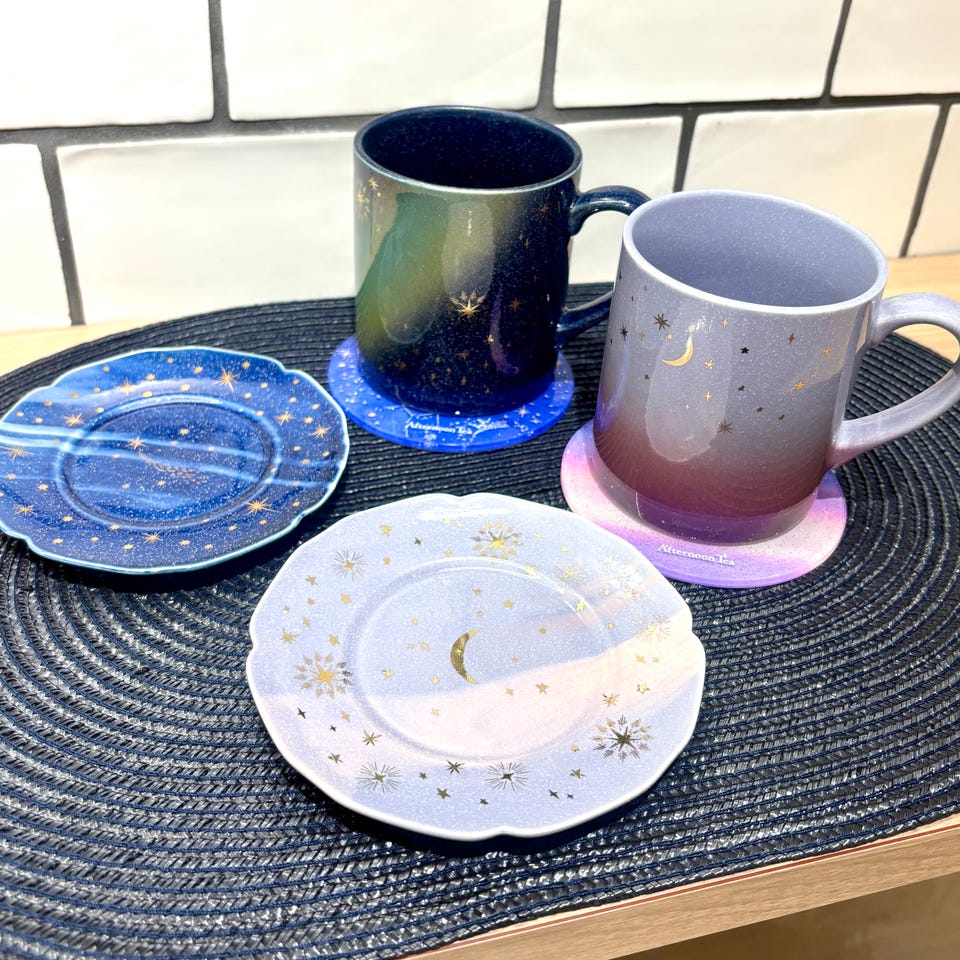EC_AfternoonTea's tweet photo. 🌌人気の星空シリーズに新作登場🌌

銀河を思わせる
グリーン×ネイビーの「極光」🪐

日の出前の静寂を描いた
パープル×ピンクの「朝凪」🌤️

気分で選べる2カラーが仲間入り✨ https://t.co/YWA2ZDo7gL