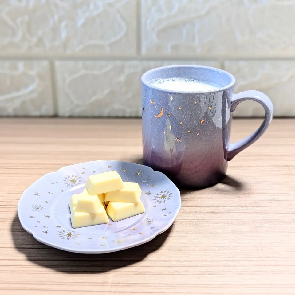 EC_AfternoonTea's tweet photo. 🌌人気の星空シリーズに新作登場🌌

銀河を思わせる
グリーン×ネイビーの「極光」🪐

日の出前の静寂を描いた
パープル×ピンクの「朝凪」🌤️

気分で選べる2カラーが仲間入り✨ https://t.co/YWA2ZDo7gL