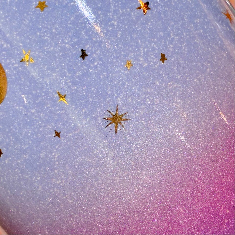 EC_AfternoonTea's tweet photo. 🌌人気の星空シリーズに新作登場🌌

銀河を思わせる
グリーン×ネイビーの「極光」🪐

日の出前の静寂を描いた
パープル×ピンクの「朝凪」🌤️

気分で選べる2カラーが仲間入り✨ https://t.co/YWA2ZDo7gL