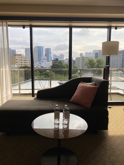 onsensommelier's tweet photo. 「シェラトン都ホテル東京」です。
「笑顔」は免疫力をアップさせます。「つくり笑い」でもいいのです。入浴する時は笑顔で。
https://t.co/sxRm06I6Gy
#ホテルマニアの温泉ソムリエ
#温泉ソムリエ https://t.co/TpF4GJBOAL