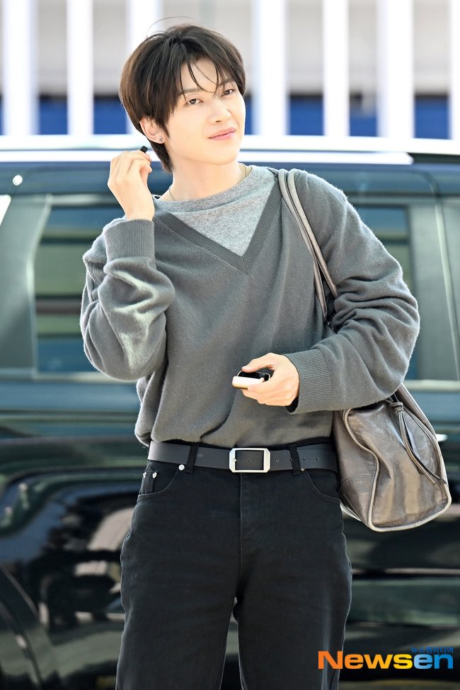 checkiam_'s tweet photo. 260605 출국 기사사진 #석매튜 https://t.co/xYEu0HbNBg
