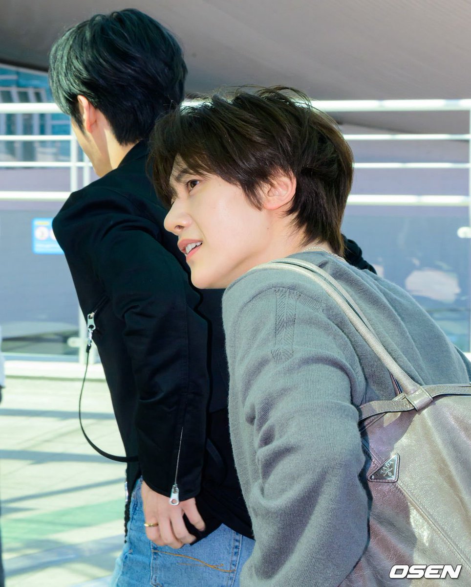 checkiam_'s tweet photo. 260605 출국 기사사진 #석매튜 https://t.co/xYEu0HbNBg