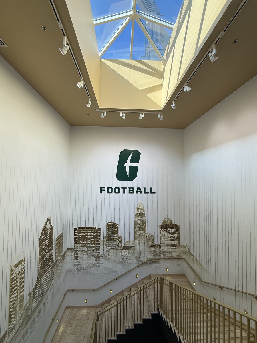 ccaniford3's tweet photo. @CharlotteFTBL is ready to roll in 2026 with @ANSRSFB. Great couple of days in the Queen City with the 49ers! https://t.co/ex5ITH73VY