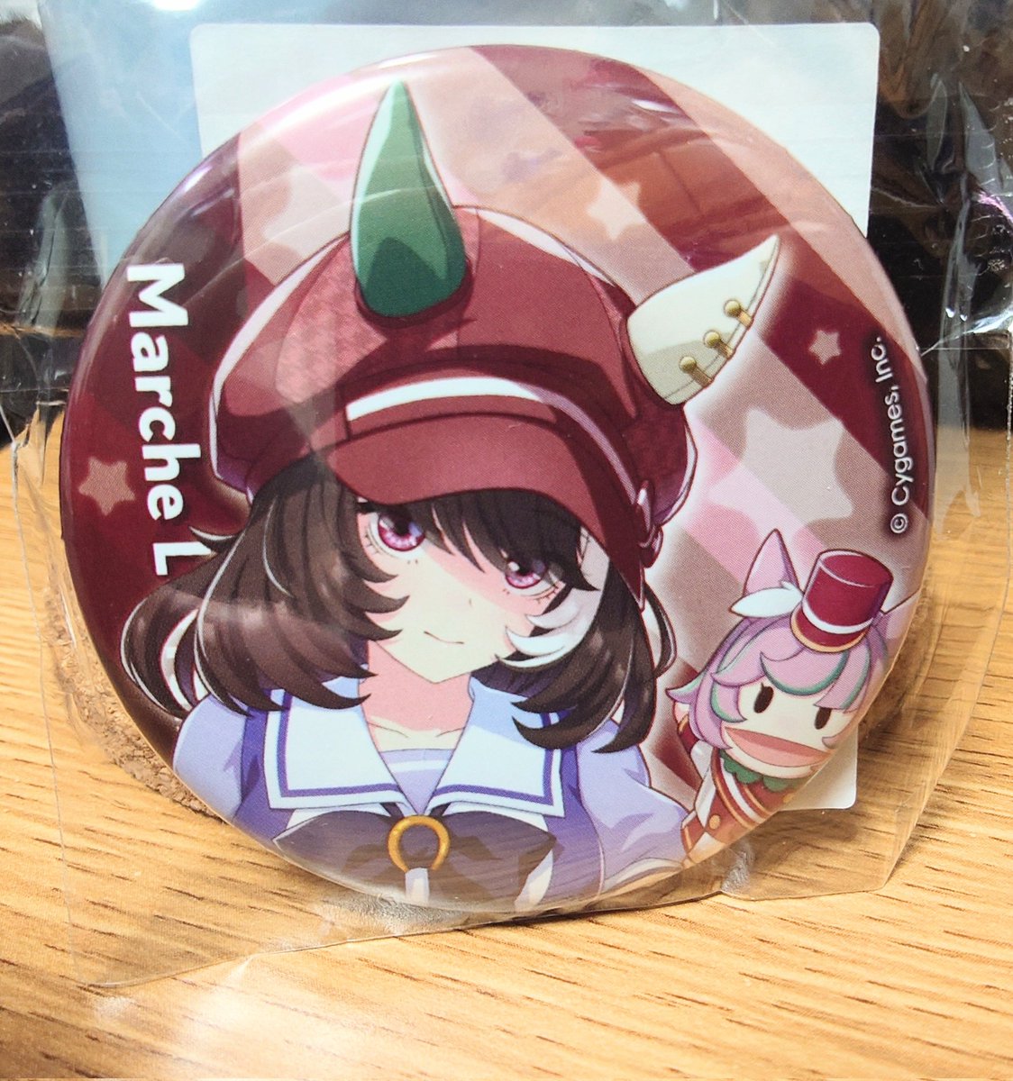 Luke08051's tweet photo. B5の段ボールに、マルシュの缶バッジ1個だけ入って届いた
丁寧な梱包でありがたいけど申し訳ない感じがすごいw https://t.co/sHWtQuIZfT