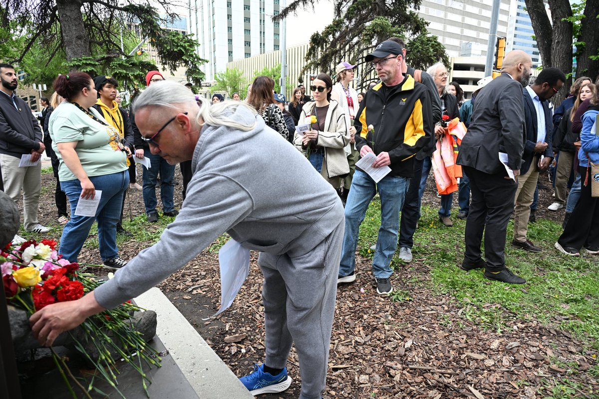 apaulagetics's tweet photo. Edmonton Homeless Memorial 2026
June 4, 2026
Honouring 349 people who died in 2025 as a result of not having adequate housing. Organized by the Edmonton Coalition on Housing and Homelessness.
#yeg https://t.co/aDIha1goCT