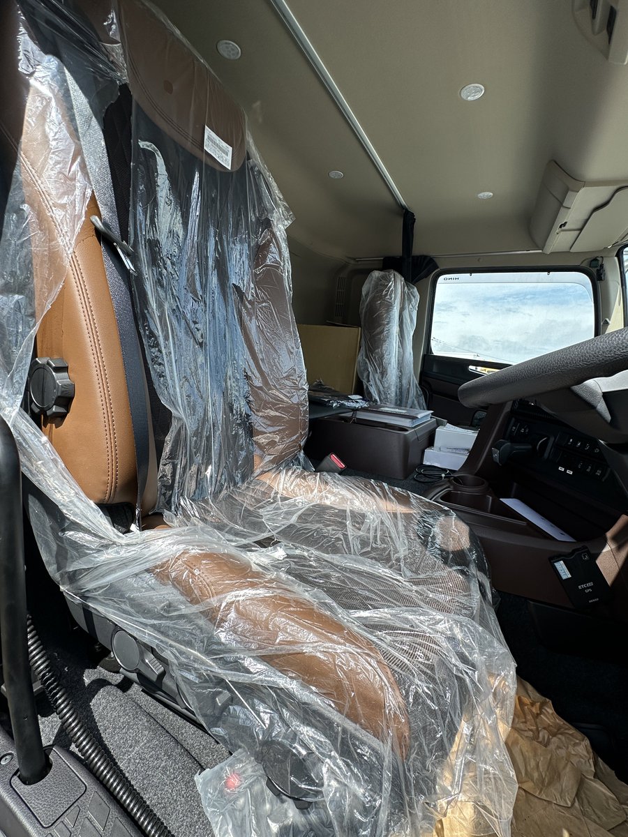 REINA_R6's tweet photo. 新車新車🤟🤟 https://t.co/cT12yptW5O