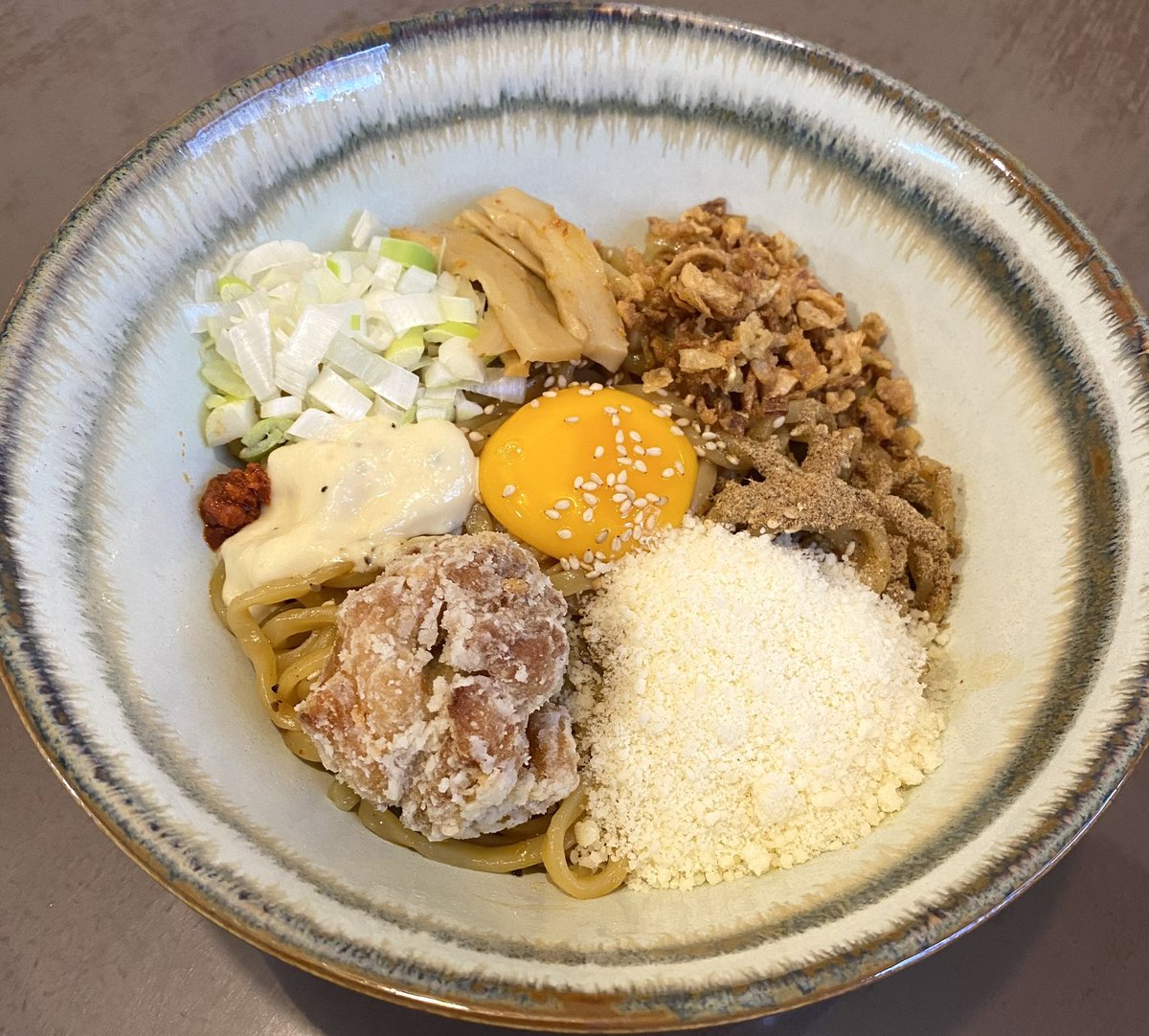 akaoni_misoya's tweet photo. 本日もよろしくお願いします！

【営業時間】
11:30〜14:30
17:00〜21:00
ラストオーダー各15分前 https://t.co/G1bEVYvyfz