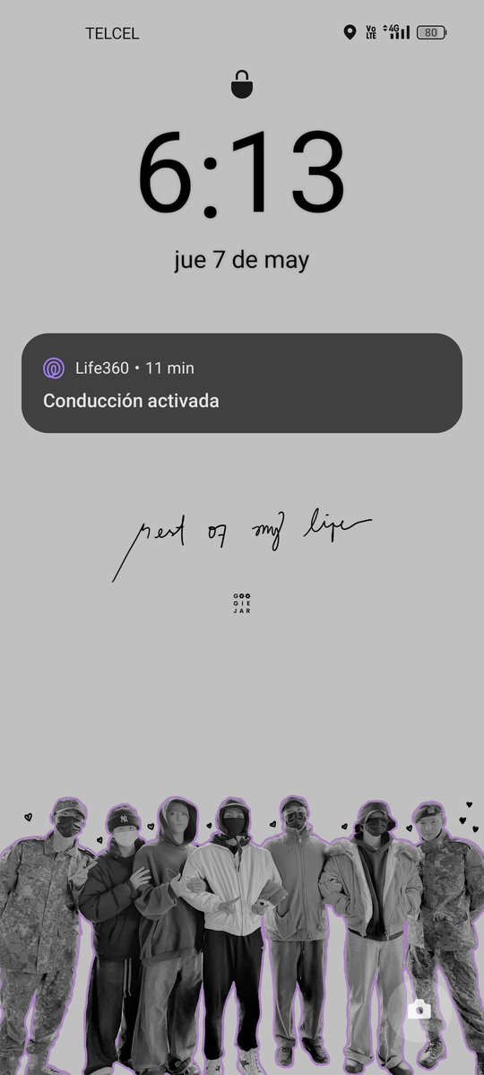 amideartes's tweet photo. El fondo que tuve desde que se fueron al sm /// el fondo que tengo desde que los ví ese 7 de mayo 😭😭 https://t.co/w1MTeV27x2