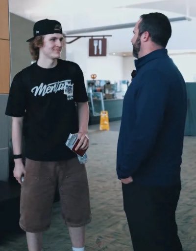 fatdemidov's tweet photo. this has to be the coolest guy on the sharks but i never see anyone talk about him . i’m deeply moved the white boy swag of igor chernyshoy https://t.co/JQyZcUwRjs