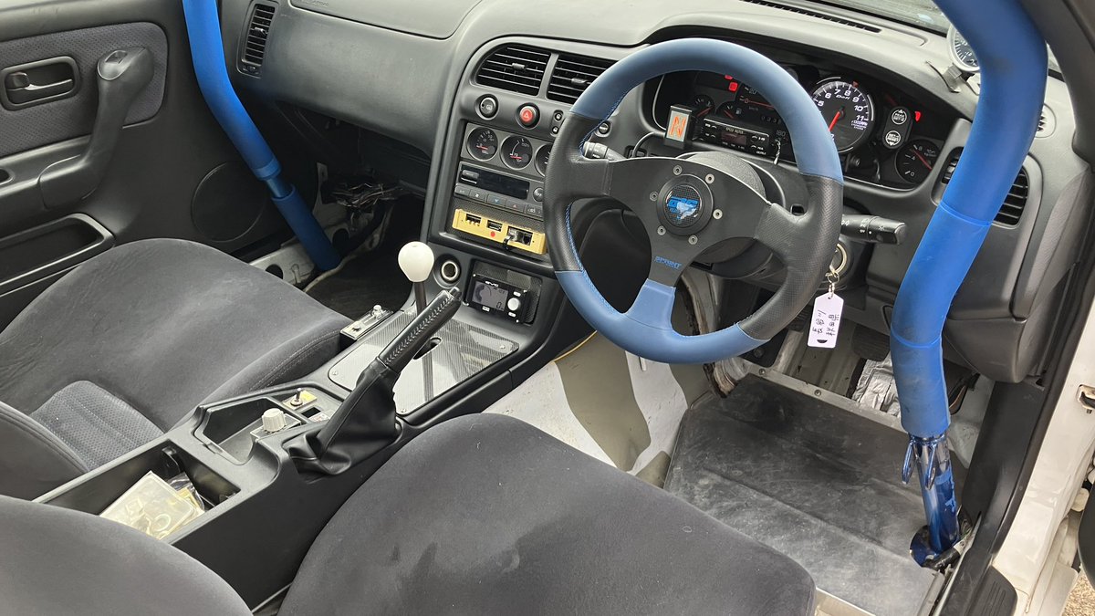 trustplanning32's tweet photo. 【買取車両】
秋田県のお客様より、
フルチューンドラッグ仕様のBCNR33
をお譲り頂きました！

HKS2.8L  T51SPL OS-88 等バリバリの
ドラッグ仕様！勿論LINEロックも付いてます！JDDAのステッカーからも分かる様に、
最近まで走っていた車両かと思われます！

チューンドRをご売却の際は、是非トラスト企画までご相談ください✨

買取査定フォーム
https://t.co/N16tN5QzsY