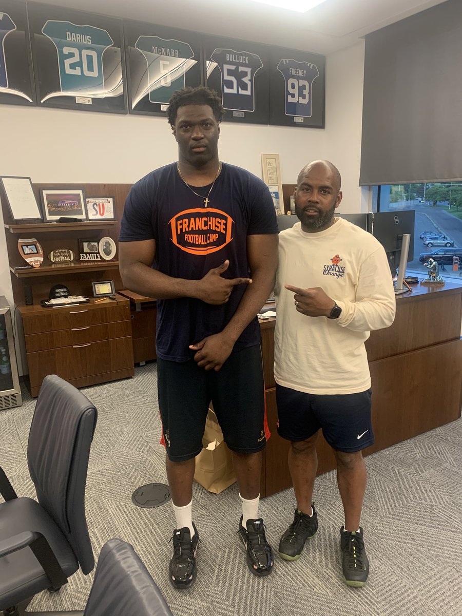 Chima2027's tweet photo. AGTG. Thank you @FranBrownCuse  for the opportunity.  Syracuse offered!! 

@CoachDreKates @CoachJHawkins @AlexKellyCuse @CoachJScott_DL https://t.co/FSCZBCmd4D