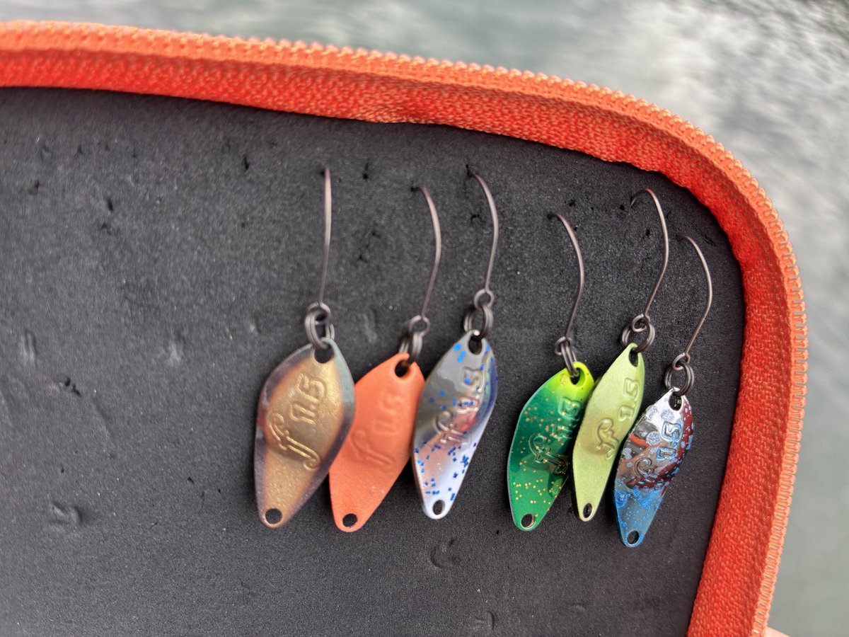 Gcustomcraft's tweet photo. 昨日受け取ったフォルテ1.5をどうしても使いたくてまたまた朝練しに東山湖さん行ってきました🎣シルエット、ウエイト、速度感が絶妙にマッチして沢山釣れました😊レンジも朝は下目、時間が経つにつれて浮いて来ましたが、どのレンジでも使いやすいです👍良かった色は写真の感じで😁そして、本日18:45からFM小田原のビッグフィッシュさんに出演します😊是非聴いていただけたら嬉しいです！
#PR
 #フォルテ
#ベルベットアーツ
#REVIVE
#ファンネルハンドル
#Gcustomcraft
#GーSWORD
#tーRoute
#宅配のめがねやさん
#TAKUMEGA
#TAFPOLARIZED
#タフポラライズ
#オールマイティグレージュ