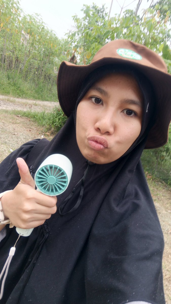 ti_ramisucake's tweet photo. day 2 pbl
ratenya 1/10, ajg bgt jujur tp lbh oke dari day 1. Tb2 pengumuman tempat rs magang jdi yg jurusan gweh pada canggung🧍🏻‍♀️. Tapi untuk kegiatan kemaren oke, pagi posyandu, sore keliling menyapa warga🙇🏻‍♀️
dah skian review day 2 enih, do'a kan gweh tahan sampe day 30😭😭 https://t.co/i9ZaWks9R5