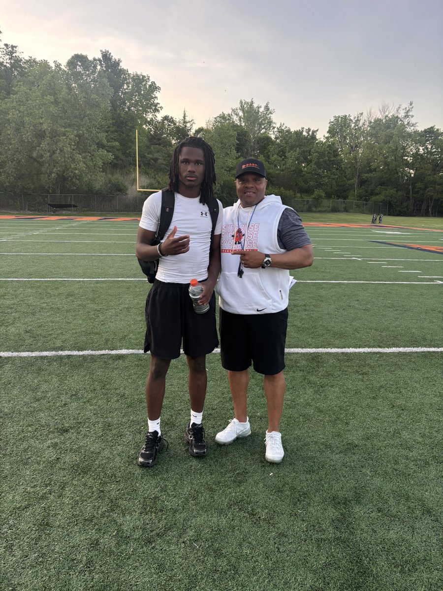 z_harrison11's tweet photo. Had a great time competing today at @CuseFootball  @FranBrownCuse @allpraisesdue7 @AMannicciCuse @Coach_Eliano @Trenton928 @CoachNapoleon https://t.co/6DwWuGC6H7