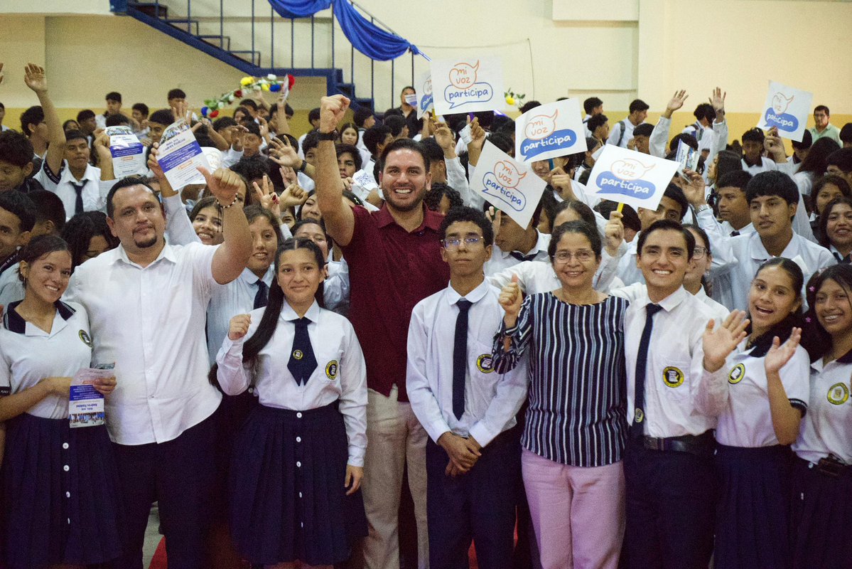 CpccsEc's tweet photo. Con #TuVozParticipa, el CPCCS acerca la institución a los territorios y promueve una cultura de participación, control social y corresponsabilidad pública.

Porque cuando los jóvenes participan, la democracia se fortalece. https://t.co/5p1BFHikG7