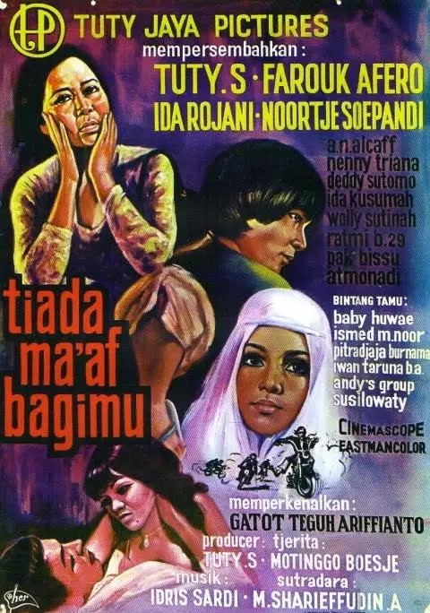 _katakita08's tweet photo. 6. Tiada maaf bagimu 1971
Dikisahkan seorang perempuan yang dipanggil dengan Tante Nana, seorang pemilik klub malam, memiliki kehidupan “liar” karena nggak punya suami. Bahkan, jika si tante nggak menemukan lak-laki, maka sekretarisnya yang cantik pun jadi pelampiasannya. https://t.co/Rgoaip4LwV