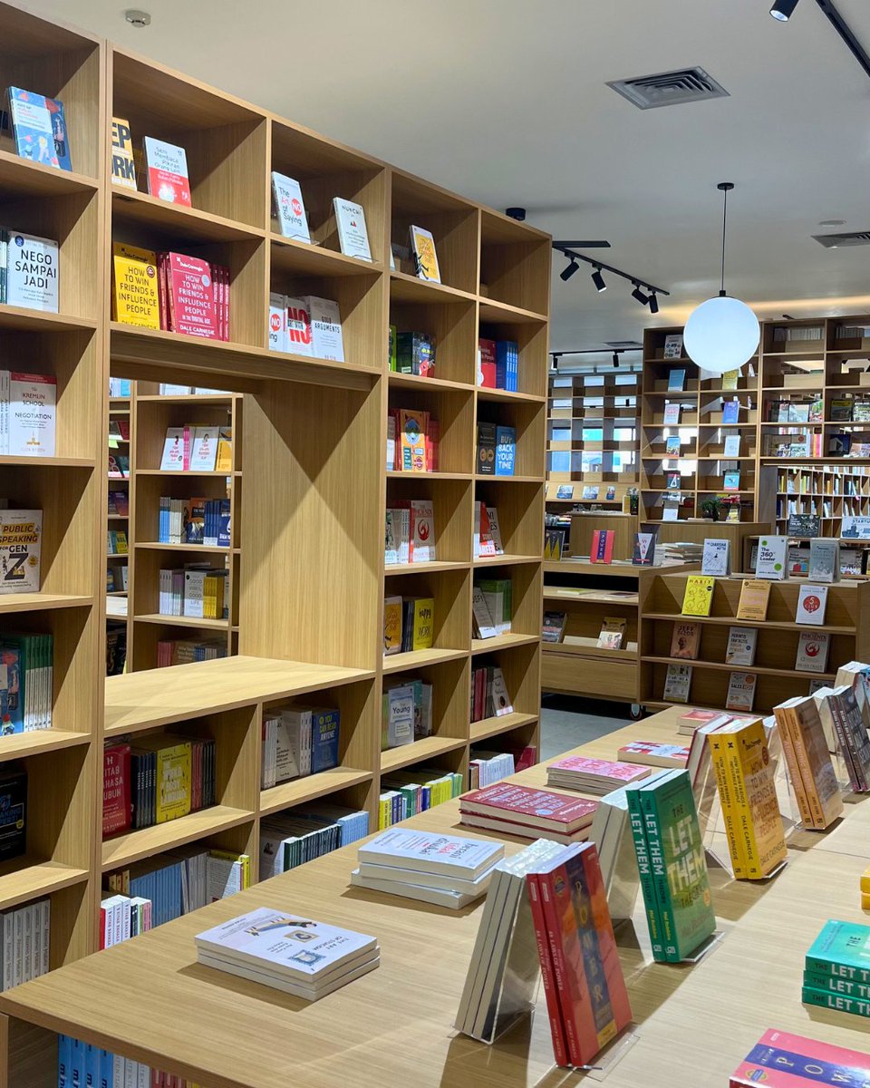 gramedia's tweet photo. Good morning, Grameds! 🌤️

Hari ini, Gramedia Jalma Pandanaran Semarang akan dibuka untuk umum! Jangan lupa untuk mampir di opening hari ini yaa, sampai jumpa di Jalma! 👋🏻 https://t.co/MY1RRNkOZW