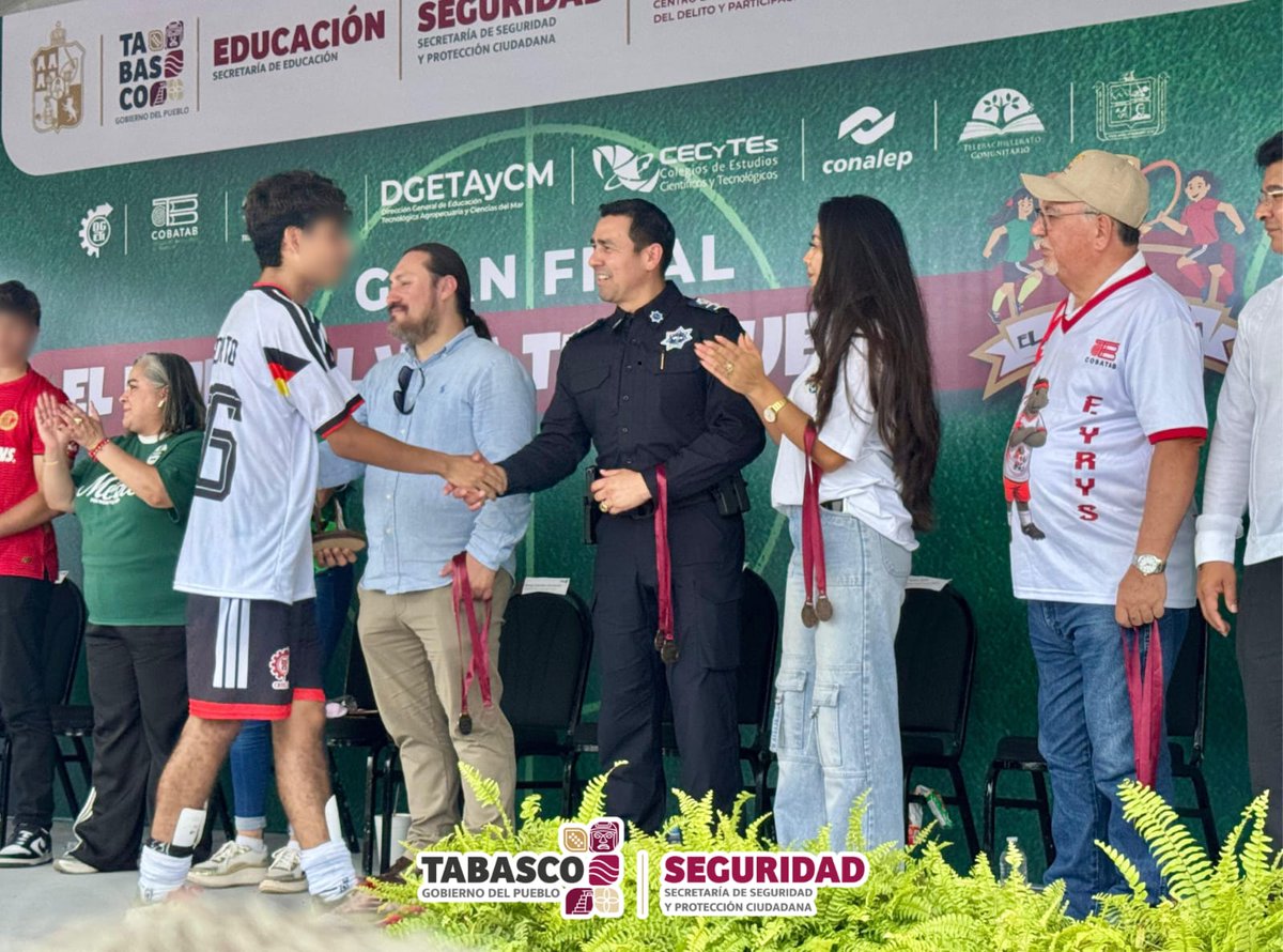 SSPCTabasco's tweet photo. ⚽🏆 Concluye con éxito “¡El Mundial va a tu Escuela!”

https://t.co/pj19r7BT7o

#GobiernoDelPueblo #ElMundialVaATuEscuela #CulturaDePaz #SSPC #CENEPRED #SETAB #INJUDET #Tabasco https://t.co/Z9nzbpBloj