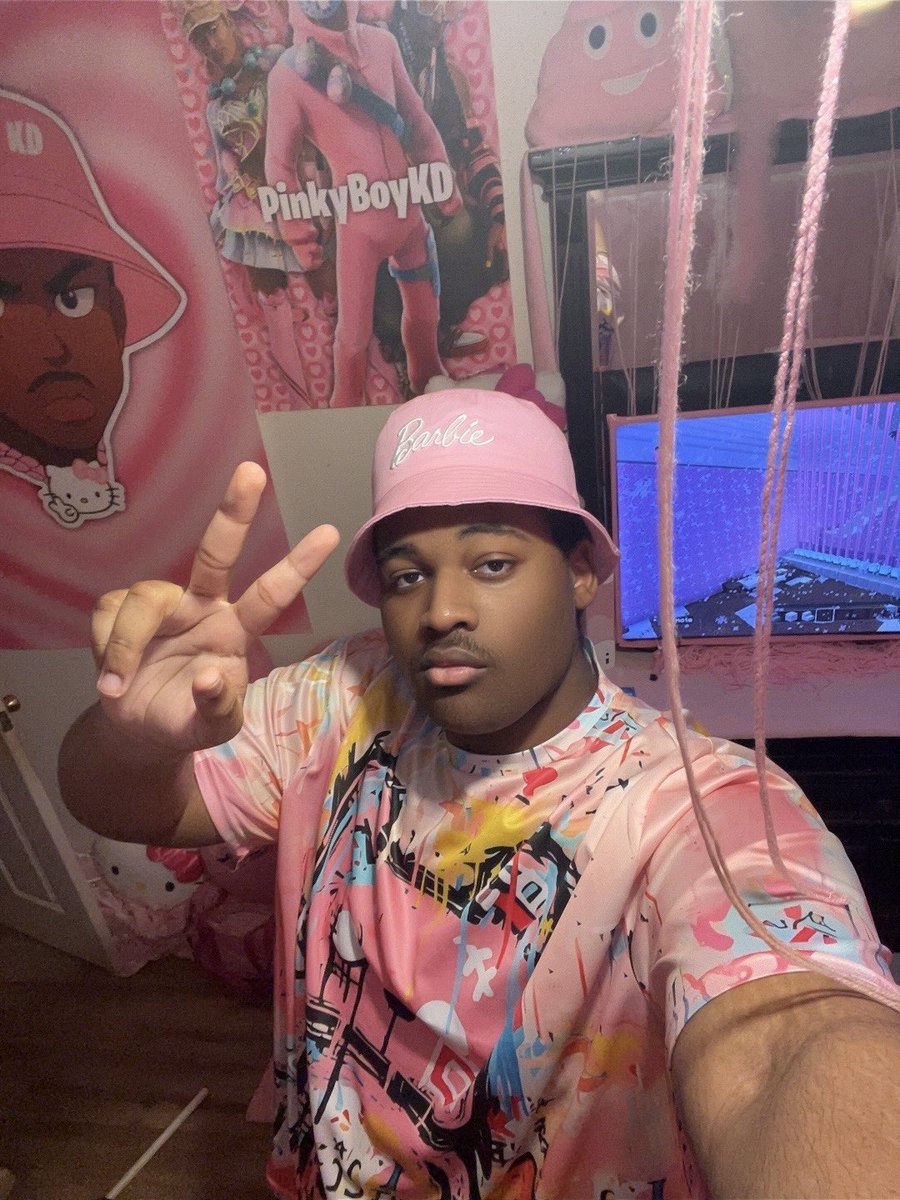 PinkyBoyKD's tweet photo. 20 + 1 = 21!  21 Years Ago Today The KING OF PINK WAS BORN! 💖🎁🎉🎊🎈 https://t.co/Ksx1oYd7r2
